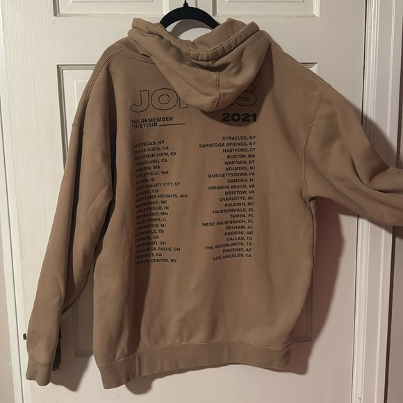 Jonas Brothers The Remember This Tour 2021 XL Tan Hoodie - Picture 7 of 13